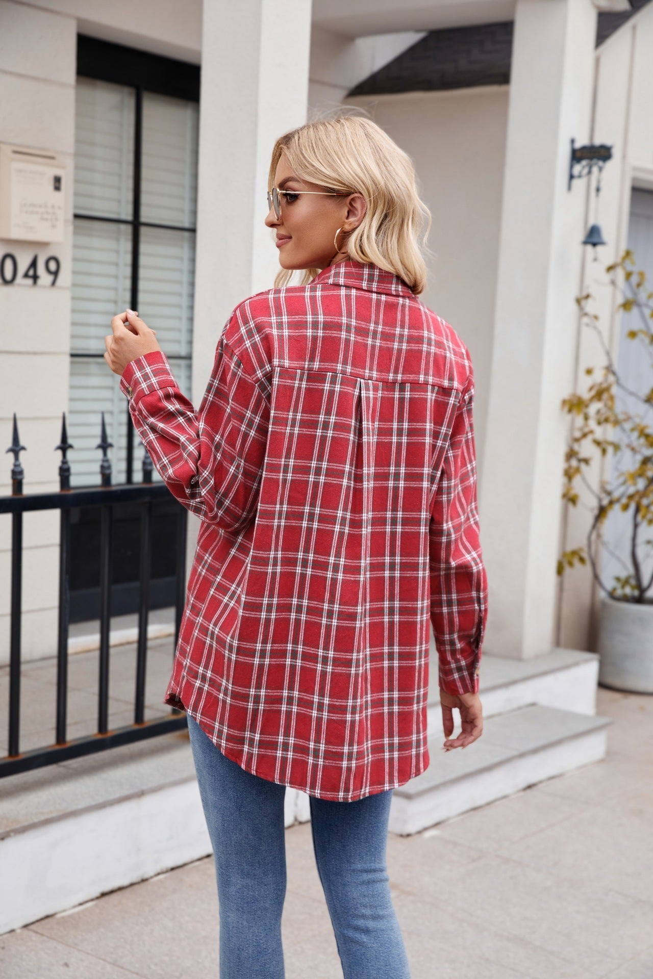 Women's Loose-Fitting Long Checked Shirt